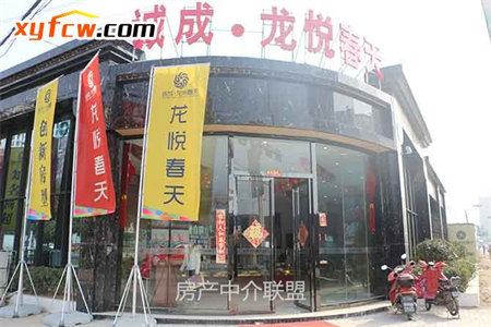 东顺花园，套三带附房，南客厅，全明户型，不挡光，